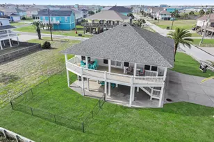 2946 Laguna Dr, Crystal Beach, TX 77650 - Photo 3