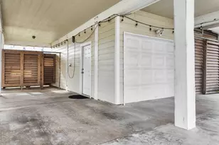 2946 Laguna Dr, Crystal Beach, TX 77650 - Photo 17