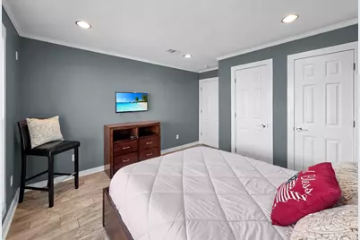 2946 Laguna Drive, Crystal Beach, TX 77650 - Photo 17