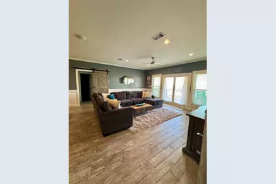 2946 Laguna Drive, Crystal Beach, TX 77650 - Photo 9