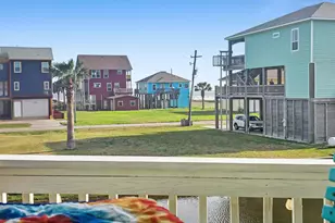 2946 Laguna Dr, Crystal Beach, TX 77650 - Photo 7