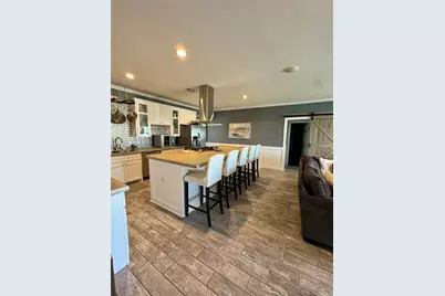 2946 Laguna Drive, Crystal Beach, TX 77650 - Photo 11