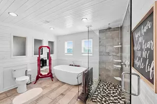 2946 Laguna Dr, Crystal Beach, TX 77650 - Photo 25