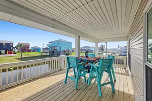 2946 Laguna Dr, Crystal Beach, TX 77650 - Photo 19