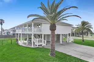 2946 Laguna Dr, Crystal Beach, TX 77650 - Photo 13