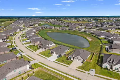 9718 Colonial Downs Drive, Mont Belvieu, TX 77523 - Photo 39