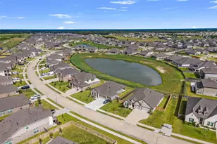 9718 Colonial Downs Dr, Mont Belvieu, TX 77523 - Photo 39