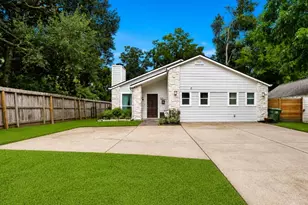 610 Maryland St, Liberty, TX 77575 - Photo 1