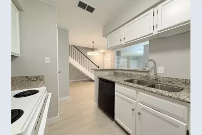 2120 El Paseo Street #705, Houston, TX 77054 - Photo 9
