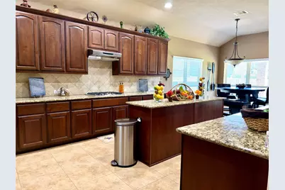 16243 Cascade Caverns Lane, Houston, TX 77044 - Photo 9