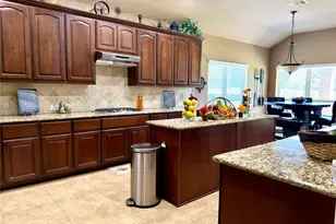 16243 Cascade Caverns Ln, Houston, TX 77044 - Photo 9