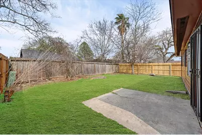 3218 Wuthering Heights Drive, Houston, TX 77045 - Photo 19