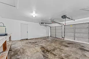 3218 Wuthering Heights Dr, Houston, TX 77045 - Photo 23