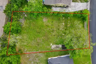 6711 Crestmont St, Houston, TX 77033 - Photo 11