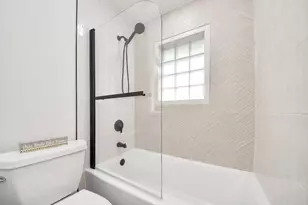 4611 Northrup Dr, Houston, TX 77092 - Photo 29