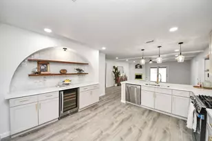 4611 Northrup Dr, Houston, TX 77092 - Photo 15