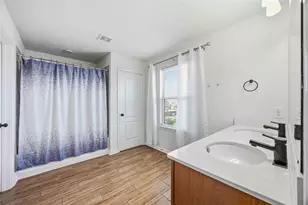 15607 Pennfield Point Ct, Houston, TX 77044 - Photo 17
