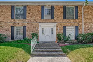 5863 Inwood Dr, Houston, TX 77057 - Photo 1