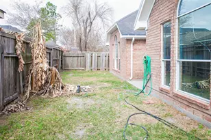 6223 Newbury Dr, Katy, TX 77449 - Photo 25