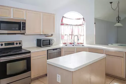 6223 Newbury Drive, Katy, TX 77449 - Photo 9