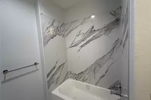 1327 5th Ave N, Texas City, TX 77590 - Photo 35