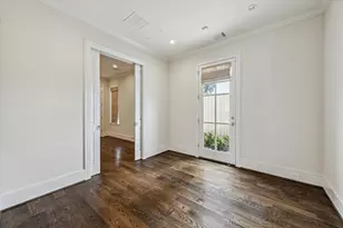 2413 Mimosa Dr, Houston, TX 77019 - Photo 5