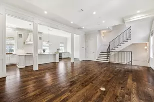 2413 Mimosa Dr, Houston, TX 77019 - Photo 13