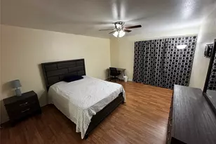 8525 Hearth Dr, Houston, TX 77054 - Photo 9