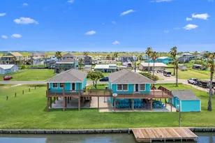 621 County Rd 202, Sargent, TX 77414 - Photo 3