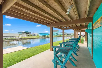 621 County Road 202, Sargent, TX 77414 - Photo 5