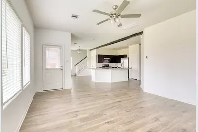 420 Magnolia Street, Richwood, TX 77566 - Photo 3