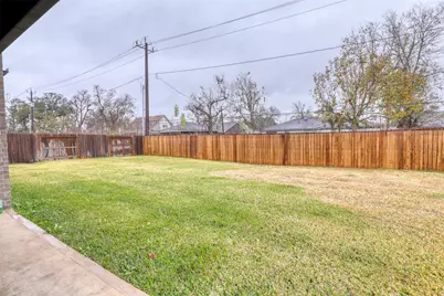 420 Magnolia Street, Richwood, TX 77566 - Photo 11