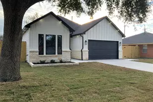 1703 Colby Dr, Baytown, TX 77520 - Photo 3