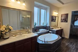 1013 Goose Creek St, Webster, TX 77598 - Photo 19