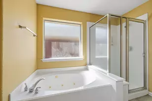 9307 Alzaada Ln, Houston, TX 77070 - Photo 17