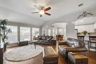 2307 Megellan Point Ln, Pearland, TX 77584 - Photo 9