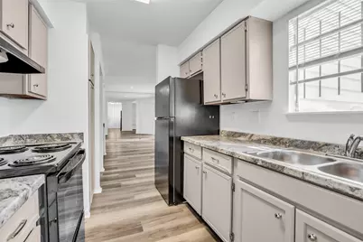 6701 Sands Point Dr Drive #78, Houston, TX 77074 - Photo 9