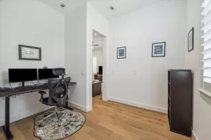 930 Dunleigh Meadows Ln, Houston, TX 77055 - Photo 17