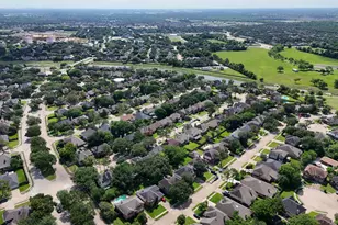 16422 Elmwood Point Ln, Sugar Land, TX 77498 - Photo 29