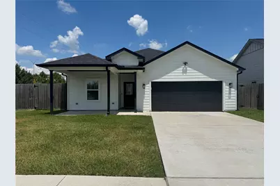2114 W Humble Avenue, Baytown, TX 77520 - Photo 1