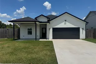 2114 W Humble Ave, Baytown, TX 77520 - Photo 1