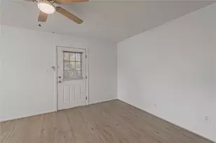 1329 Windsor St, Huntsville, TX 77340 - Photo 39