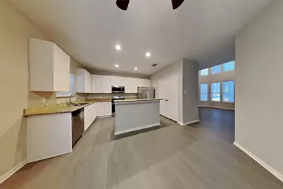 131 Lissa Lane, Sugar Land, TX 77479 - Photo 9