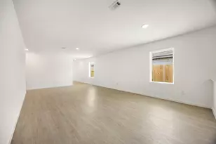 27418 Sweetwater Bay Dr, Katy, TX 77493 - Photo 5