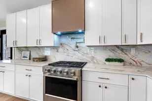 4755 Marietta Ln, Houston, TX 77021 - Photo 9