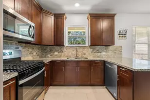 8115 Leigh Rd, Hitchcock, TX 77563 - Photo 9