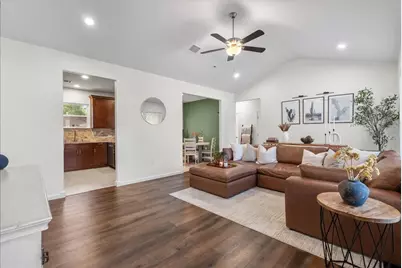 8115 Leigh Road, Hitchcock, TX 77563 - Photo 3