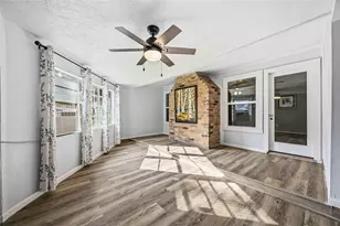 203 Wedgewood Ct, Oak Ridge North, TX 77386 - Photo 29