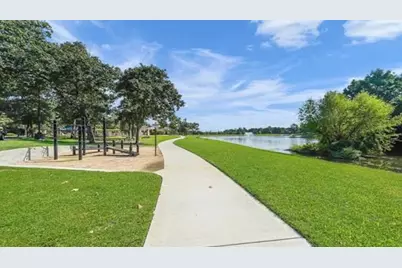 1522 Heartwood Drive, Conroe, TX 77384 - Photo 5