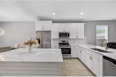 14511 Painted Sands Trail, Houston, TX 77049 - Photo 9